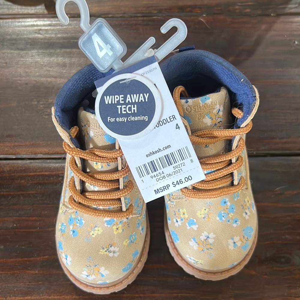 Lace up floral boots BNWT